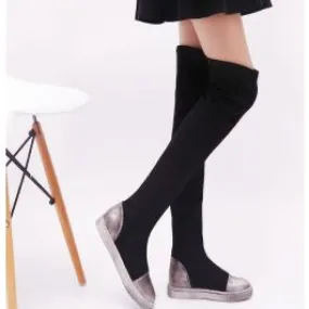 Bottes cuissardes moulantes pour femme sans talons