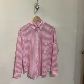 Chemise rose brodée