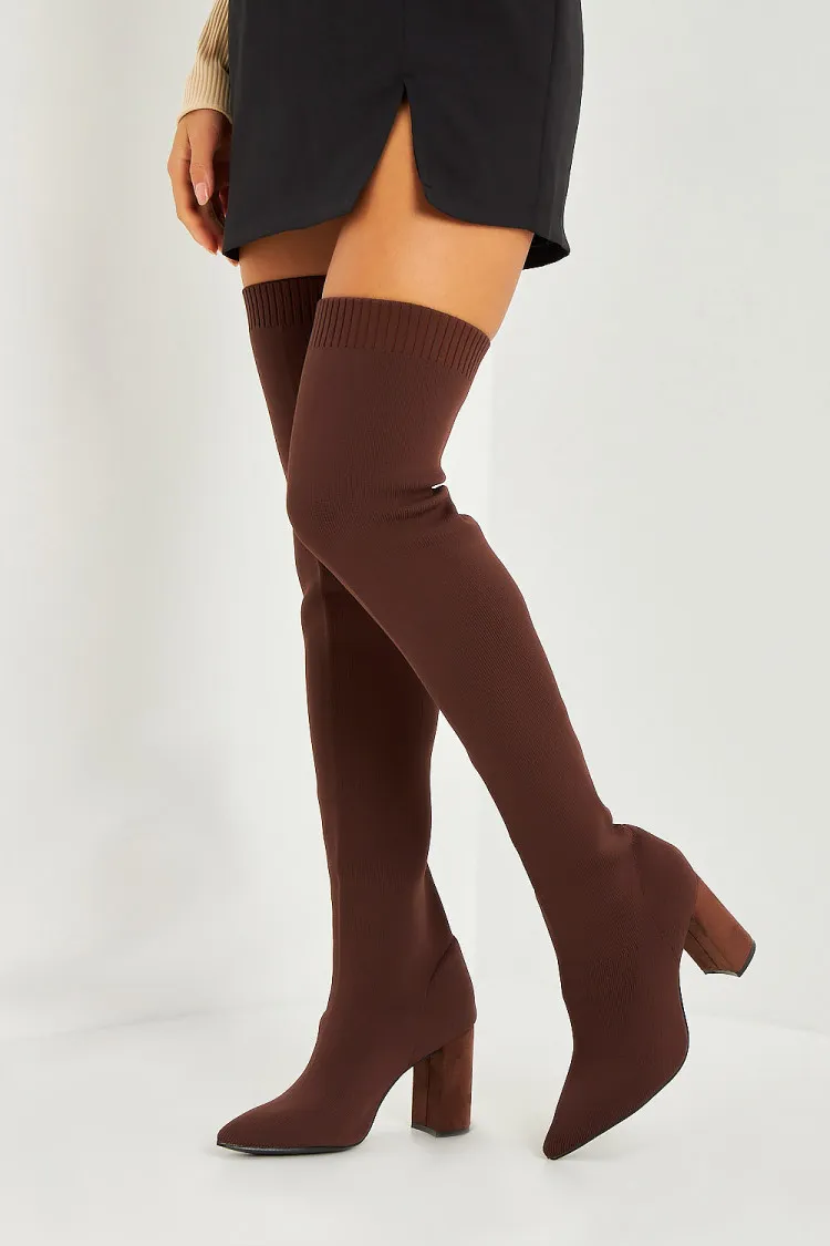 Cuissardes chaussettes marron à talons bloc