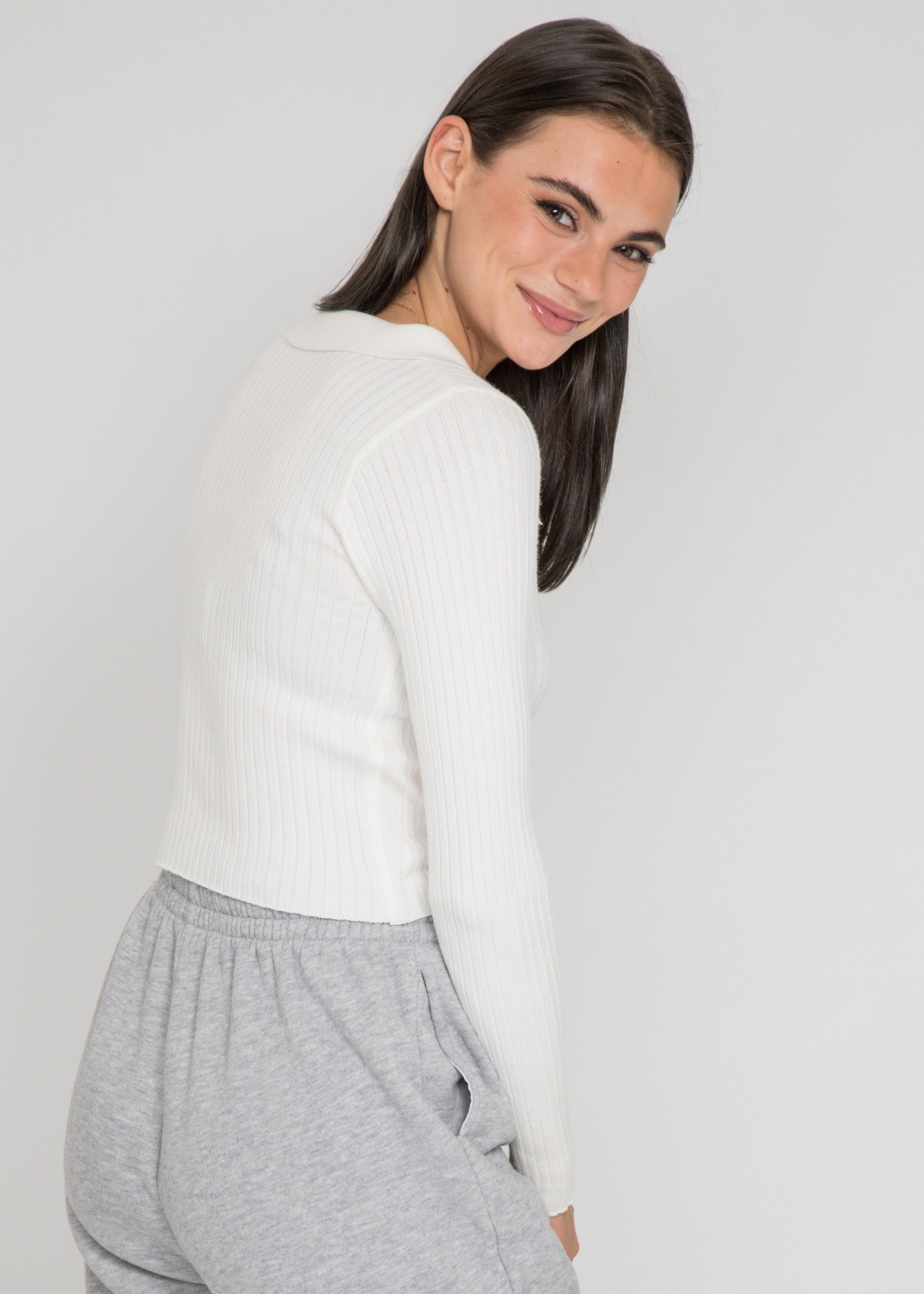 Pull côtelé blanc avec col à revers
