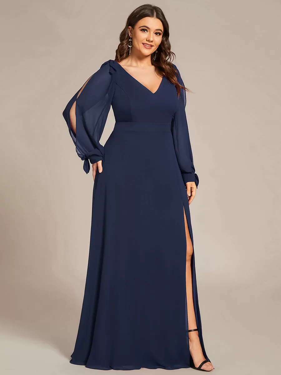 Robe de demoiselle d'honneur fendue à manches longues et col en V de grande taille