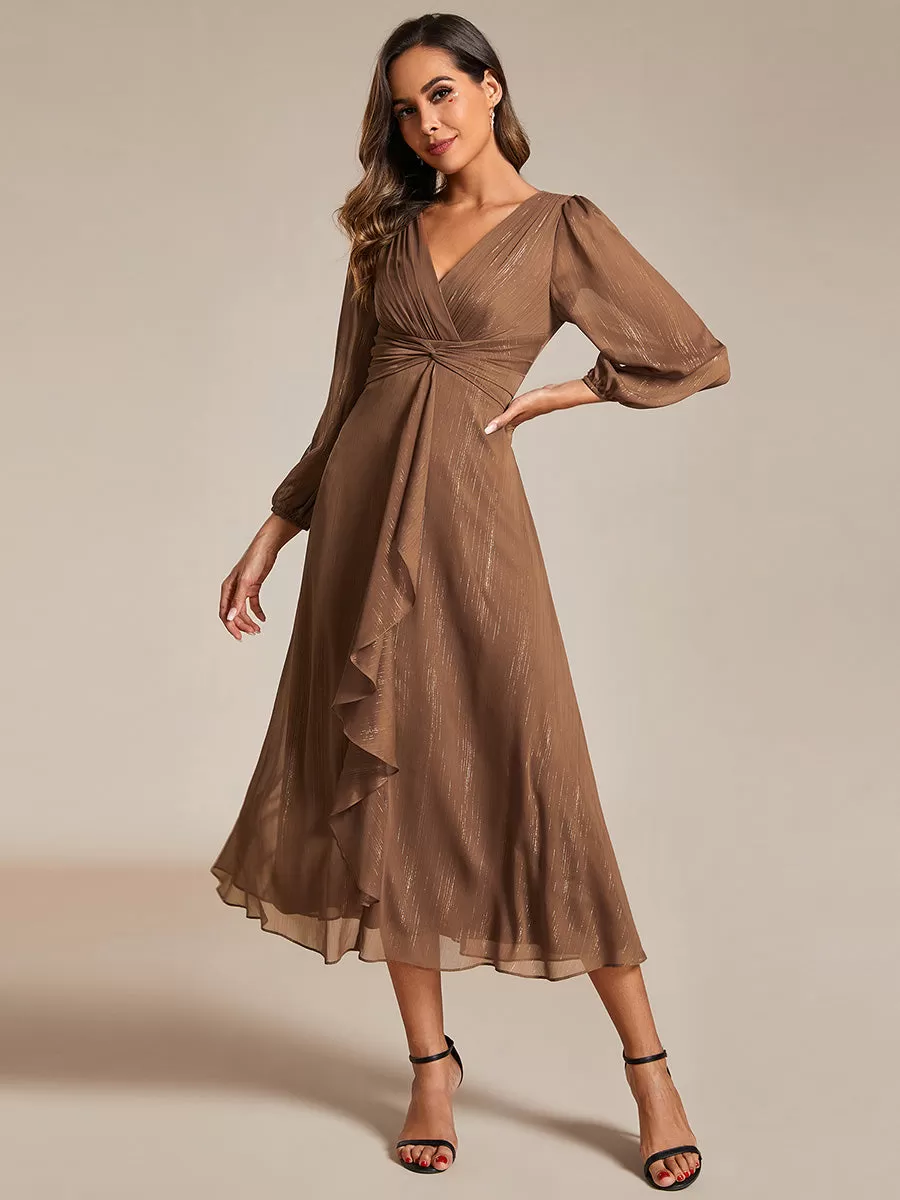 Robe de soirée trapèze scintillante à manches longues et col en V en mousseline de soie avec torsadé